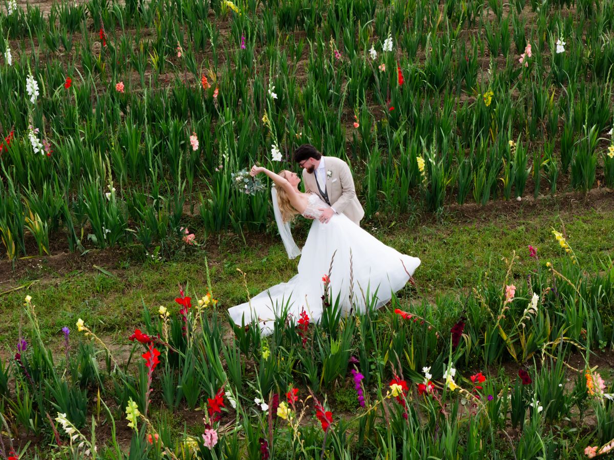 Hochzeitsfotograf – Brautpaar beim Sektempfang